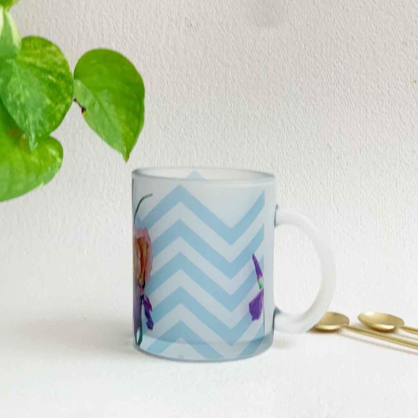 Studio Decorai The Royal Iris - Frosted Glass Mug