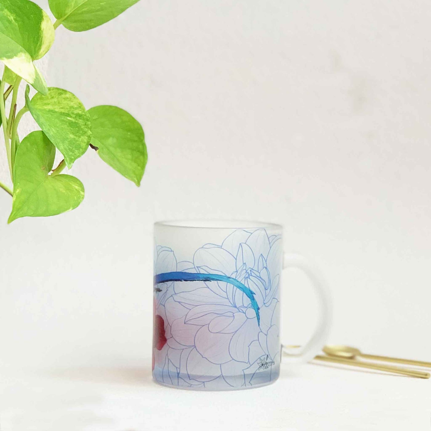 Studio Decorai The Blue Magpie - Birds of India Frosted Glass Mug